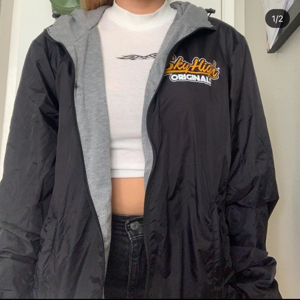 Sky high windbreaker
